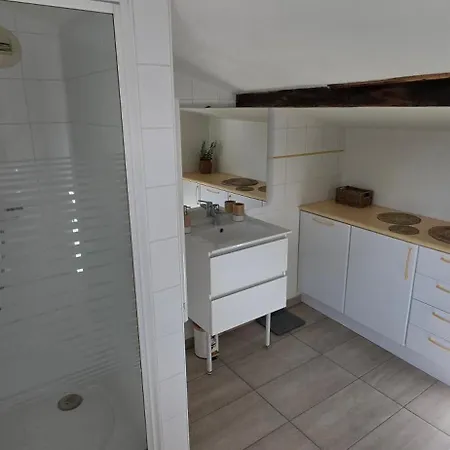 Apartment Climatisation Charme Et Tranquillite Au Coeur De La Vieille